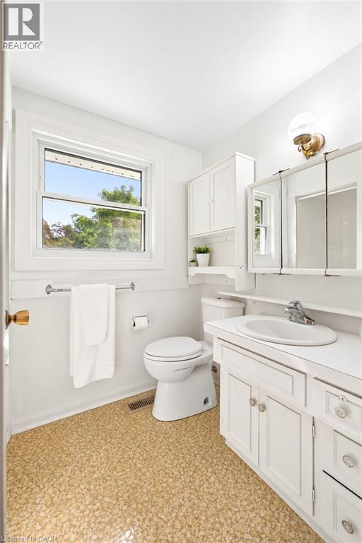 351 Craigleith Drive, Waterloo, Ontario  N2L 5B5 - Photo 27 - 40863422