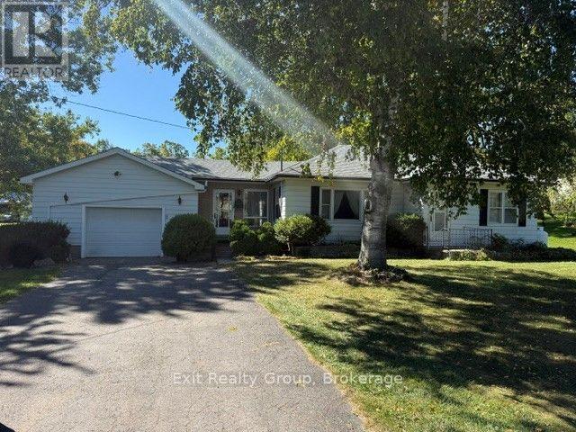 593 COUNTY RD 28, Prince Edward County, Ontario