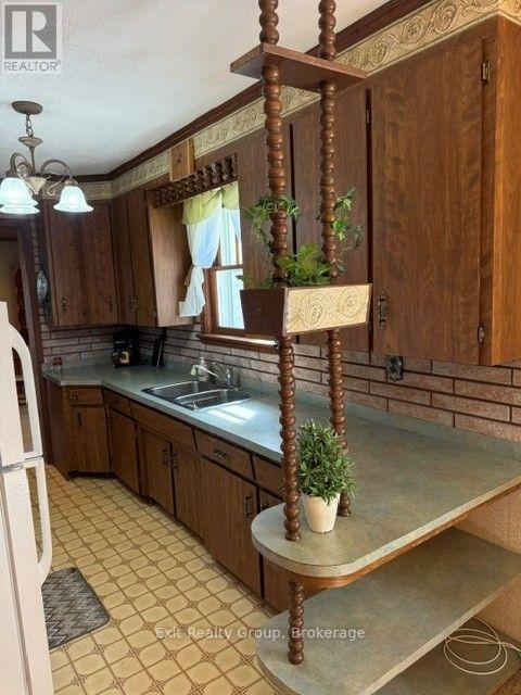 593 County Rd 28, Prince Edward County, Ontario  K8N 4Z7 - Photo 10 - X13796792