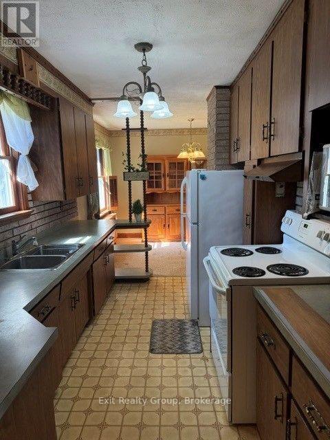 593 County Rd 28, Prince Edward County, Ontario  K8N 4Z7 - Photo 11 - X13796792