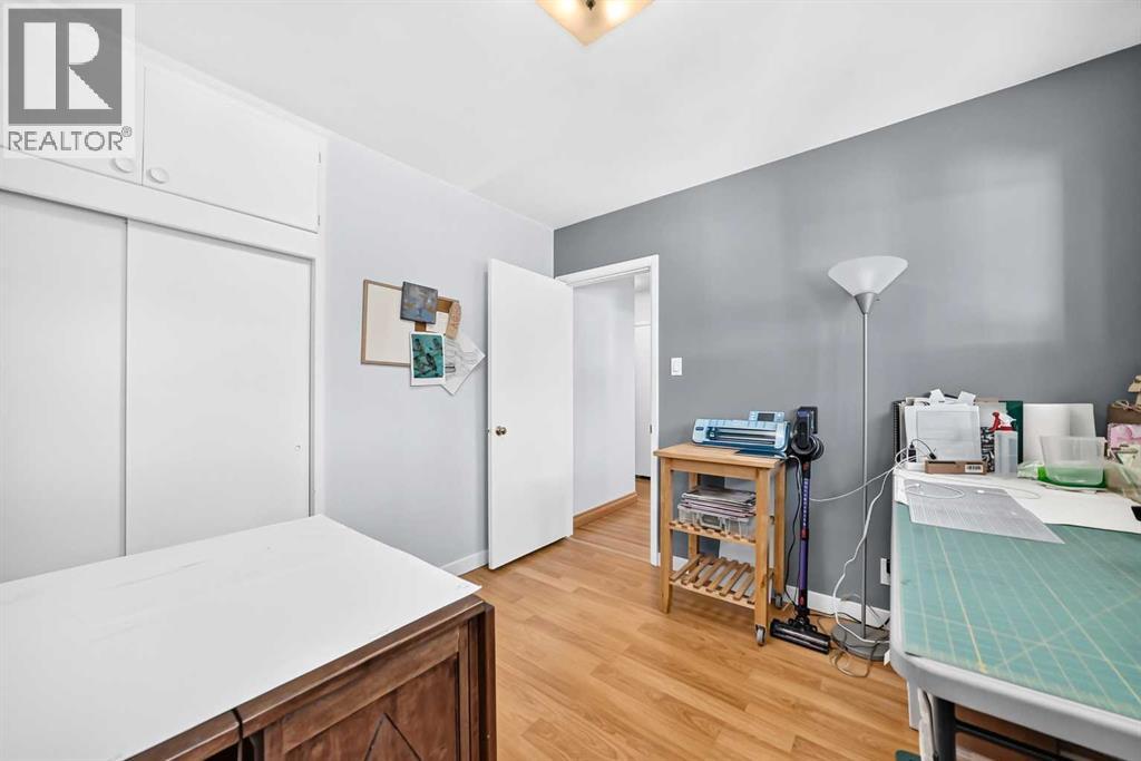 6003 Thornbank Drive NW, Calgary, Alberta  T2K 3P4 - Photo 19 - A2347355