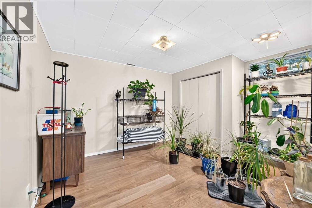 6003 Thornbank Drive NW, Calgary, Alberta  T2K 3P4 - Photo 31 - A2347355