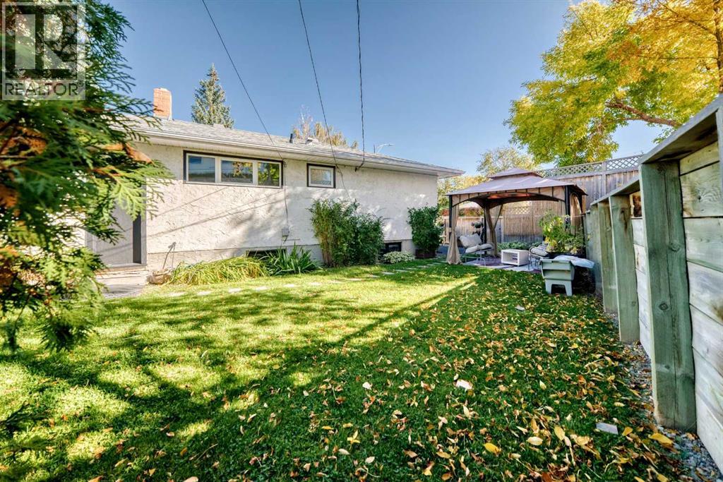 6003 Thornbank Drive NW, Calgary, Alberta  T2K 3P4 - Photo 34 - A2347355