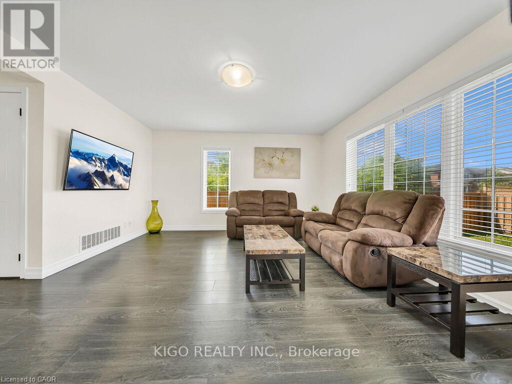 39 Baintree Way, Cambridge, Ontario  N1T 2H3 - Photo 9 - X13569506