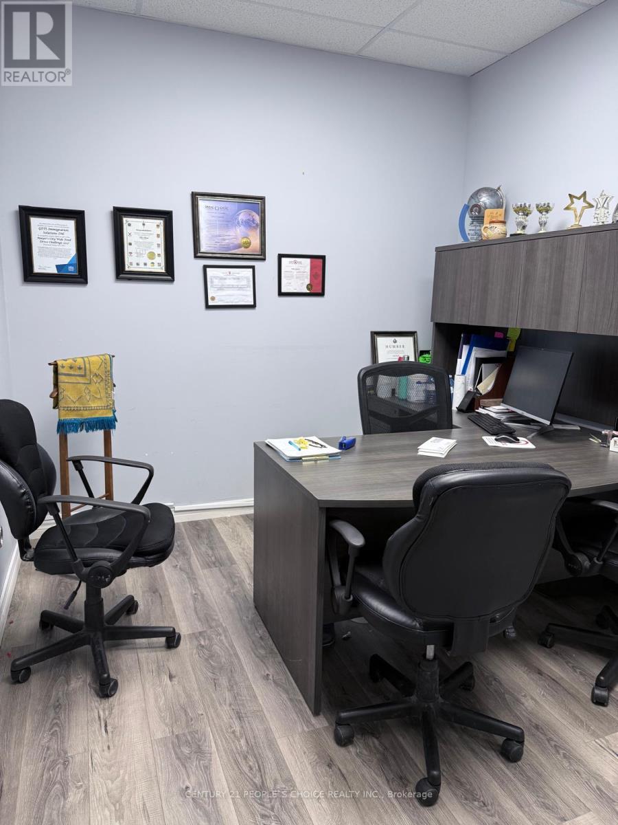 223 & 225 - 1550 South Gateway Road, Mississauga, Ontario  L4W 5G6 - Photo 11 - W13453732