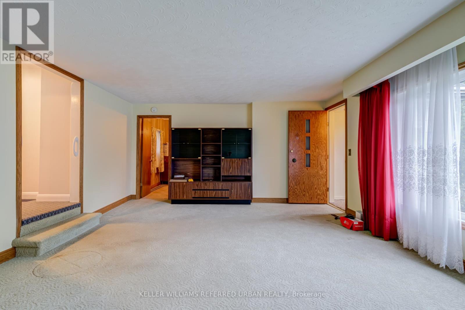 1300 Meredith Avenue, Mississauga, Ontario  L5E 2E5 - Photo 11 - W13483078