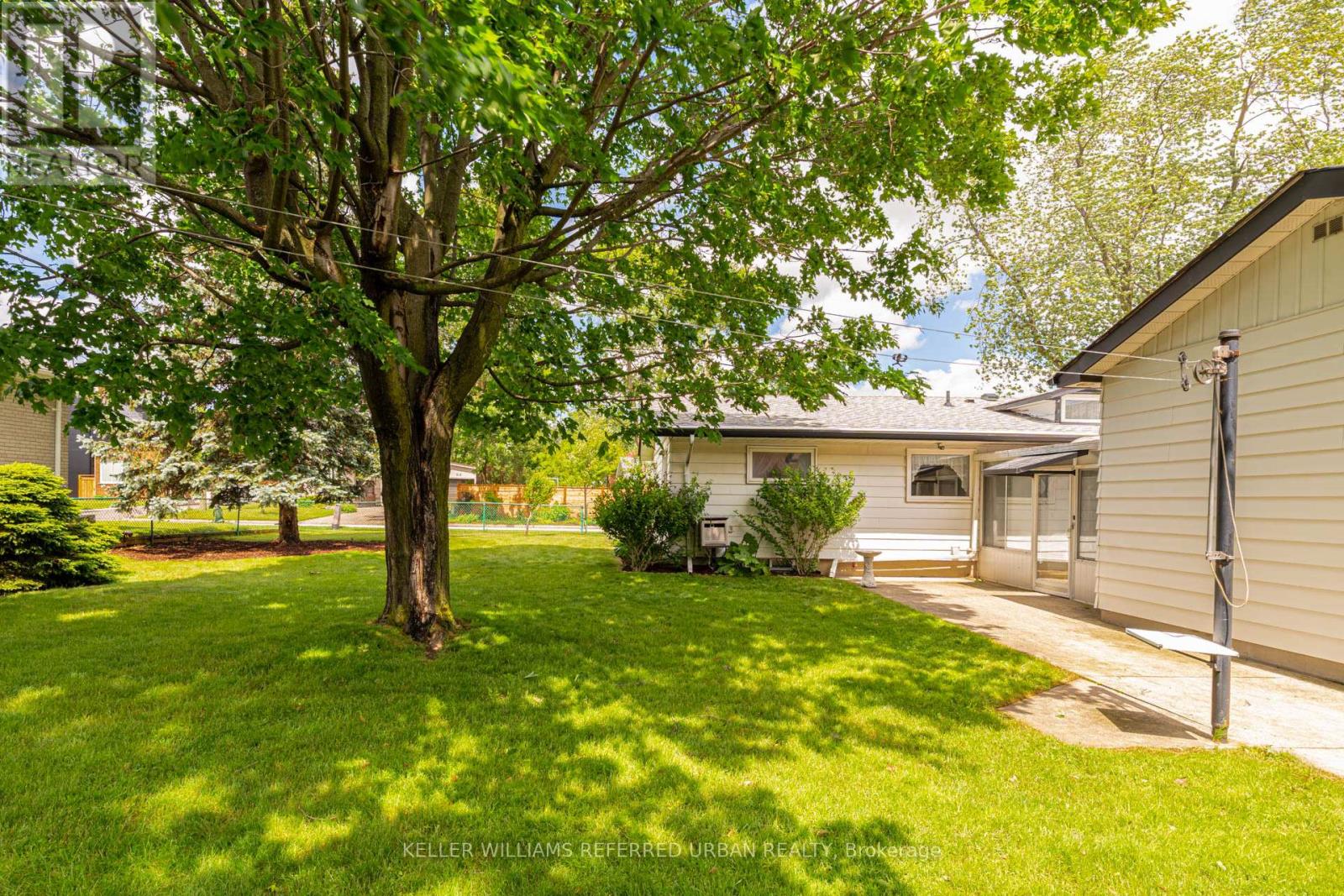 1300 Meredith Avenue, Mississauga, Ontario  L5E 2E5 - Photo 44 - W13483078