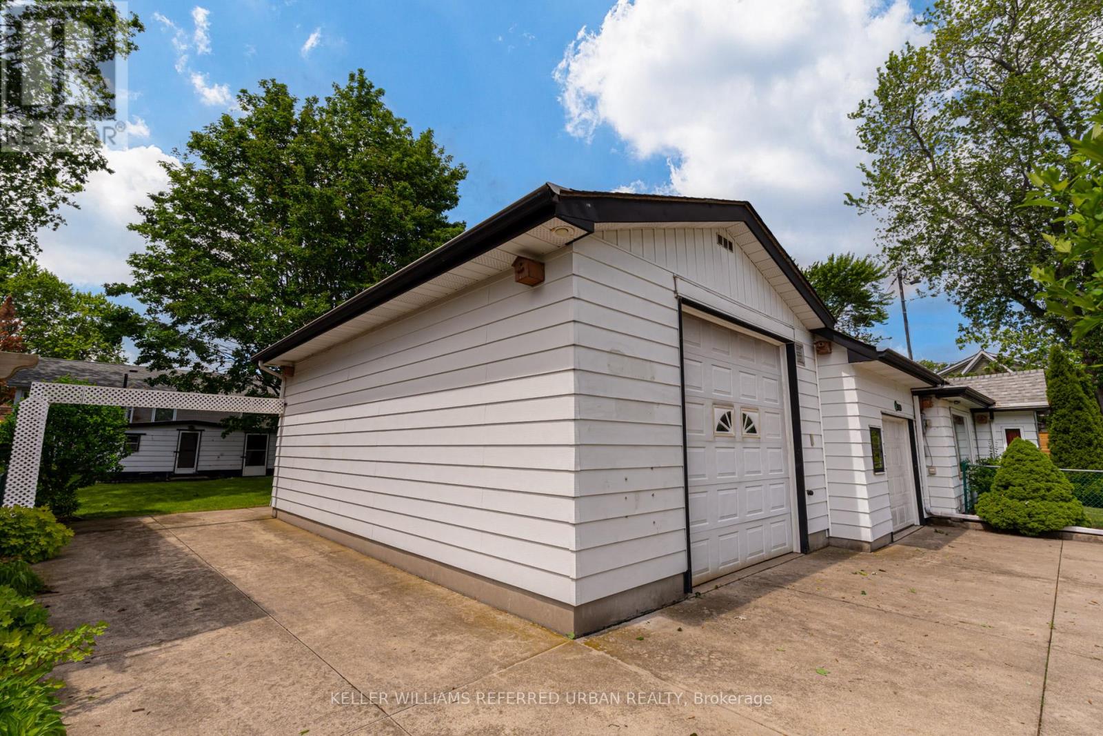 1300 Meredith Avenue, Mississauga, Ontario  L5E 2E5 - Photo 49 - W13483078