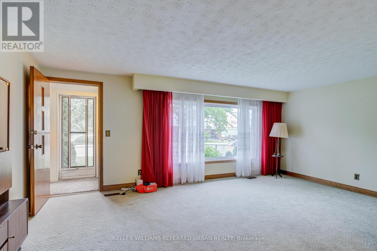 1300 Meredith Avenue, Mississauga, Ontario  L5E 2E5 - Photo 6 - W13483078