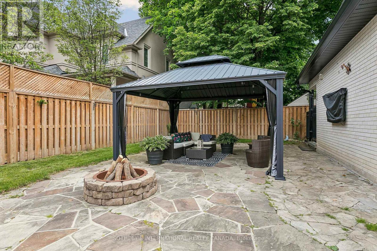 35 Shadwick Drive, Toronto, Ontario  M9R 2V6 - Photo 44 - W13796222