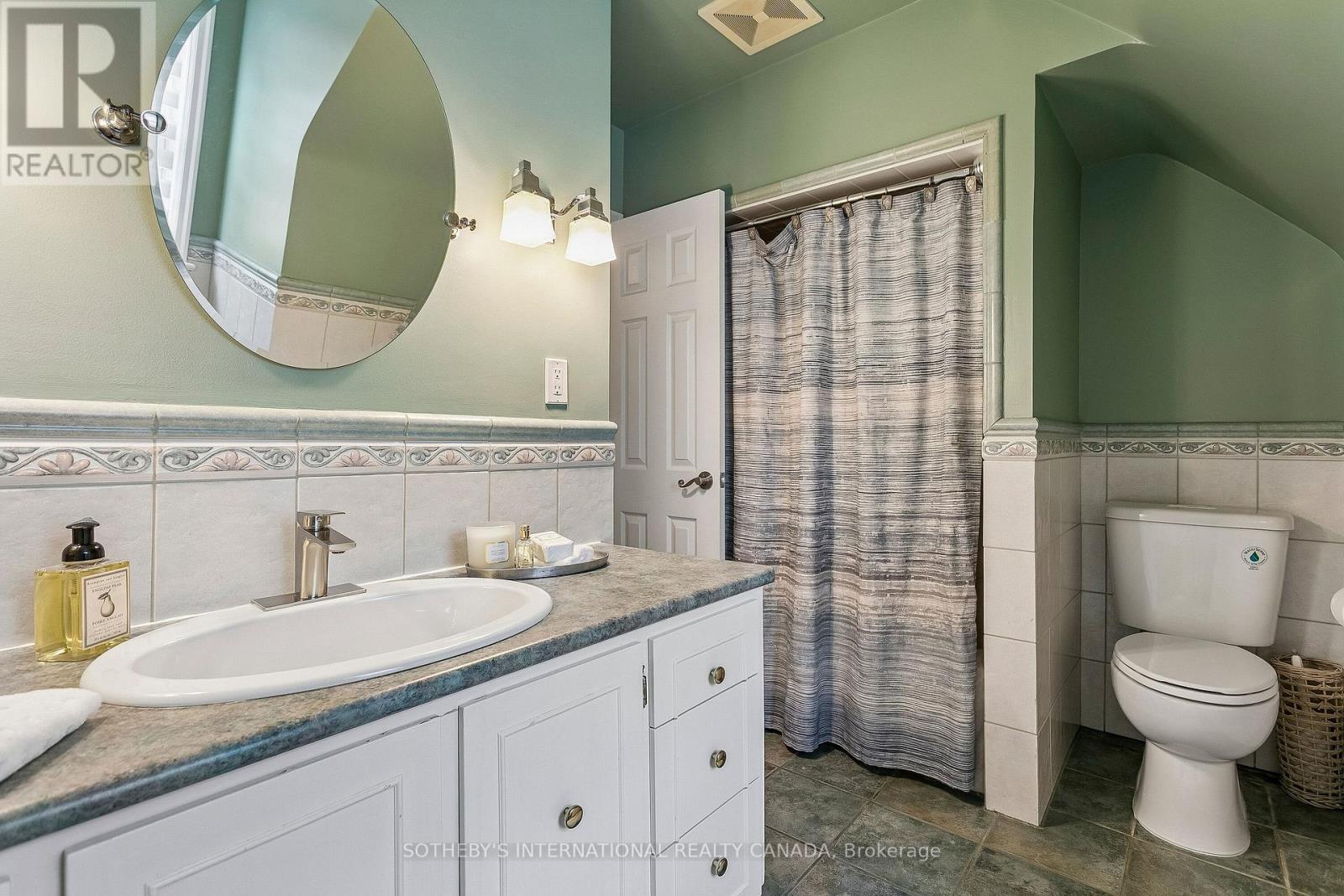 35 Shadwick Drive, Toronto, Ontario  M9R 2V6 - Photo 32 - W13796222