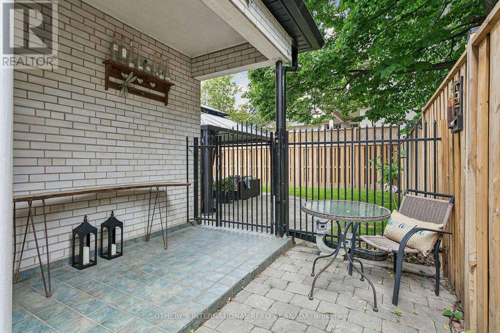 35 Shadwick Drive, Toronto, Ontario  M9R 2V6 - Photo 47 - W13796222