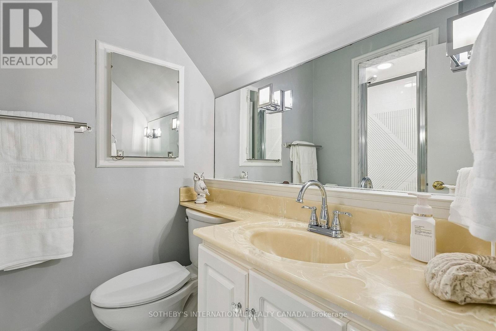 35 Shadwick Drive, Toronto, Ontario  M9R 2V6 - Photo 27 - W13796222