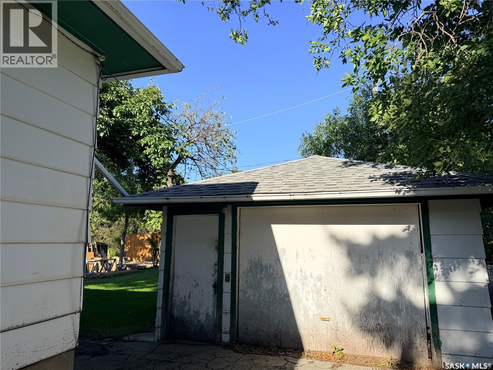 121 Empire Road, Assiniboia, Saskatchewan  S0H 0B0 - Photo 29 - SK049491