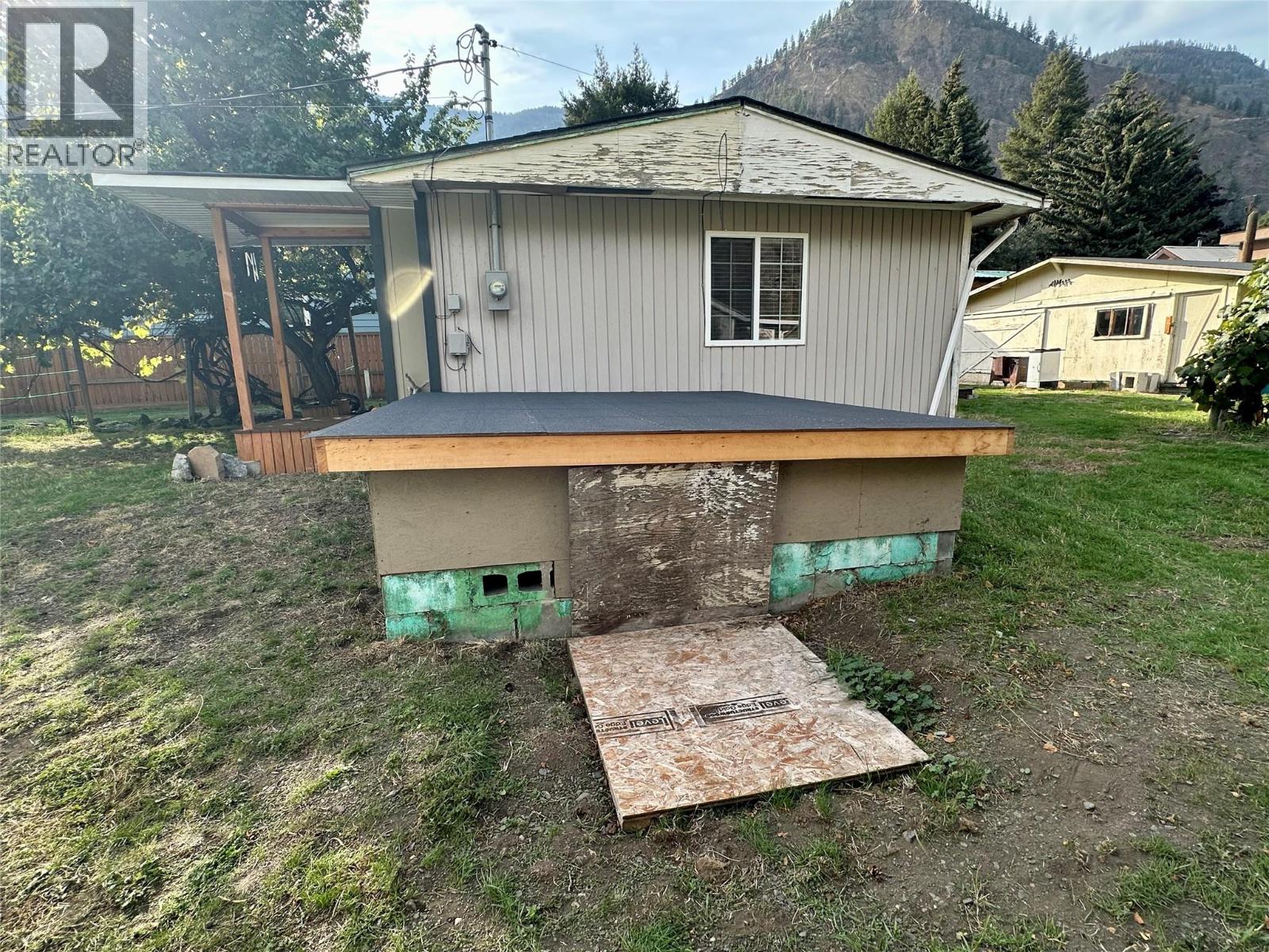 2632 6th Street, Olalla, British Columbia  V0X 1N0 - Photo 30 - 10401549