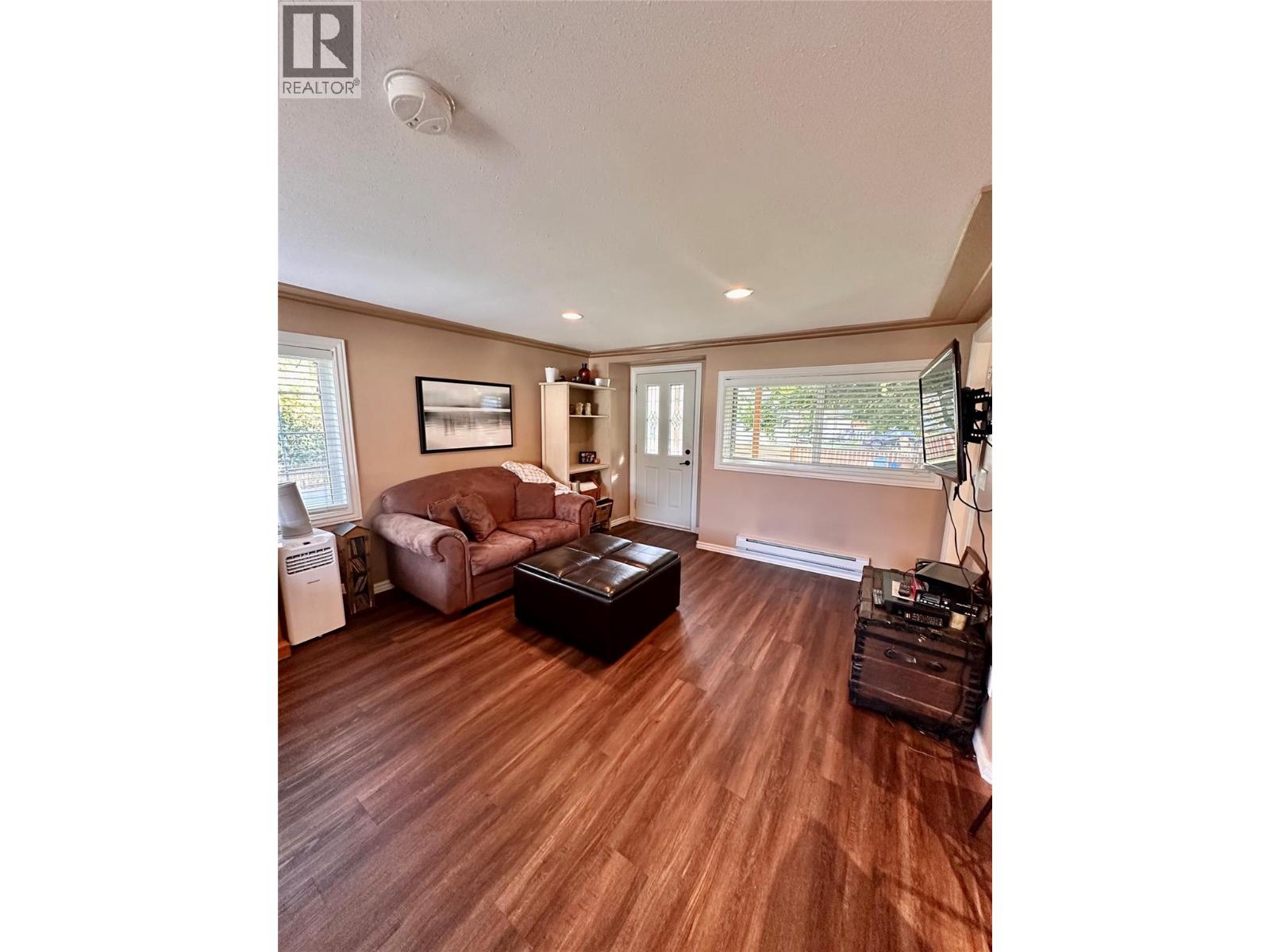 2632 6th Street, Olalla, British Columbia  V0X 1N0 - Photo 14 - 10401549