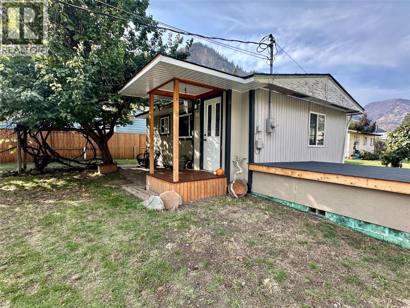 2632 6th Street, Olalla, British Columbia  V0X 1N0 - Photo 31 - 10401549