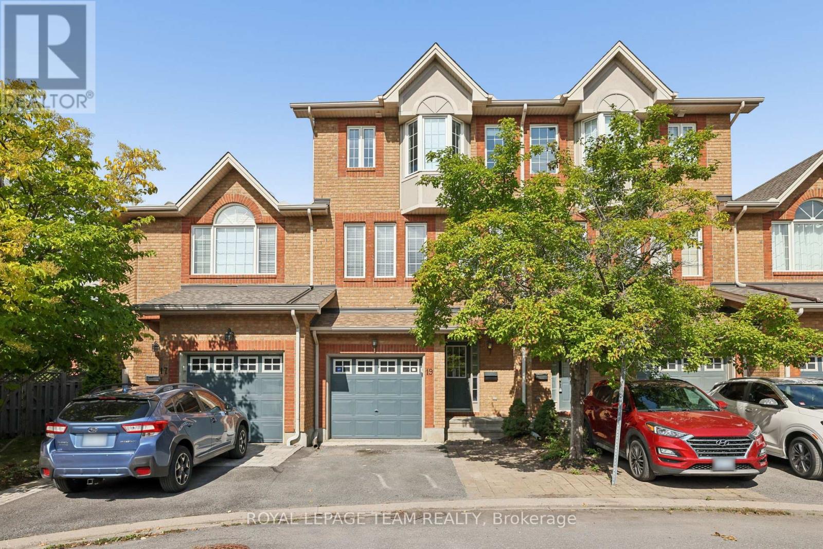 19 GREAT OAK PRIVATE, Ottawa, Ontario