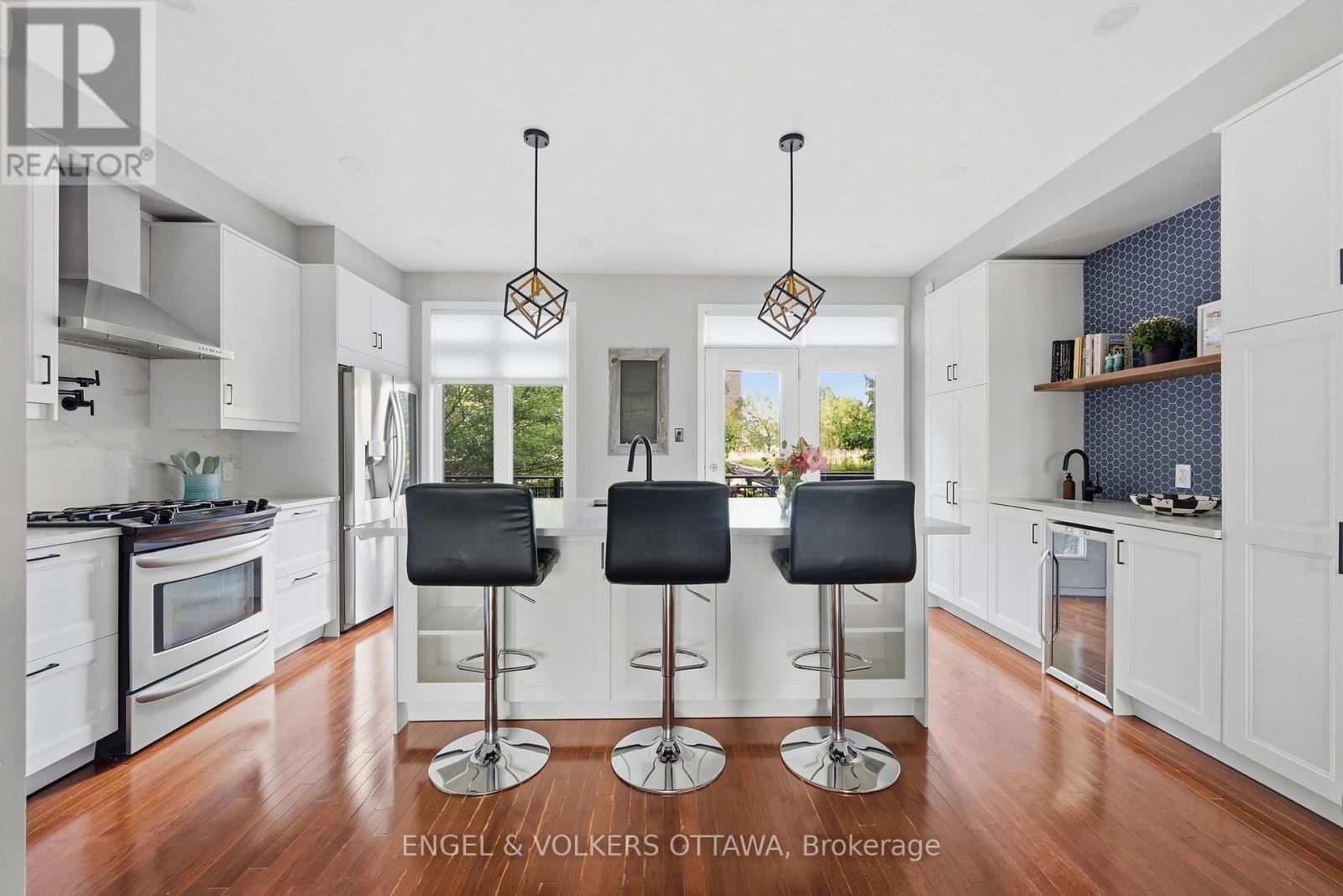 412 BERKLEY AVENUE, Ottawa, Ontario