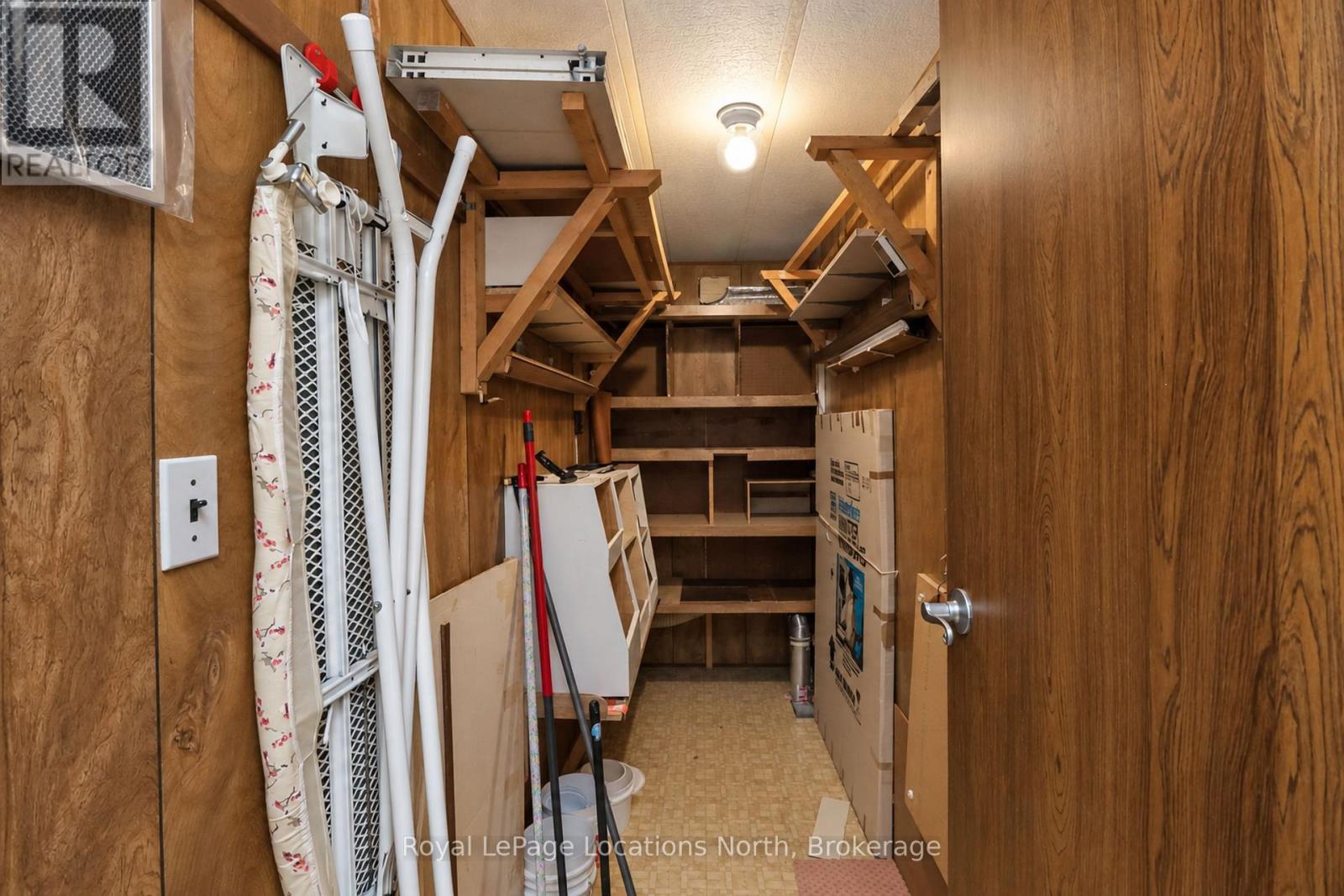 16 Sinclair Avenue S, Wasaga Beach, Ontario  L9Z 1K3 - Photo 13 - S13826038
