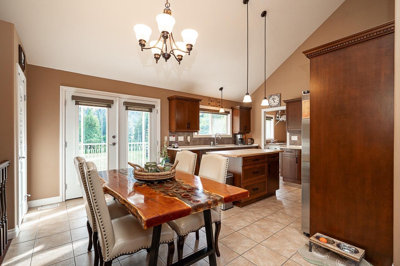 42921 FROST ROAD|Columbia Valley Columbia Valley British Columbia Canada V2R4X8 5