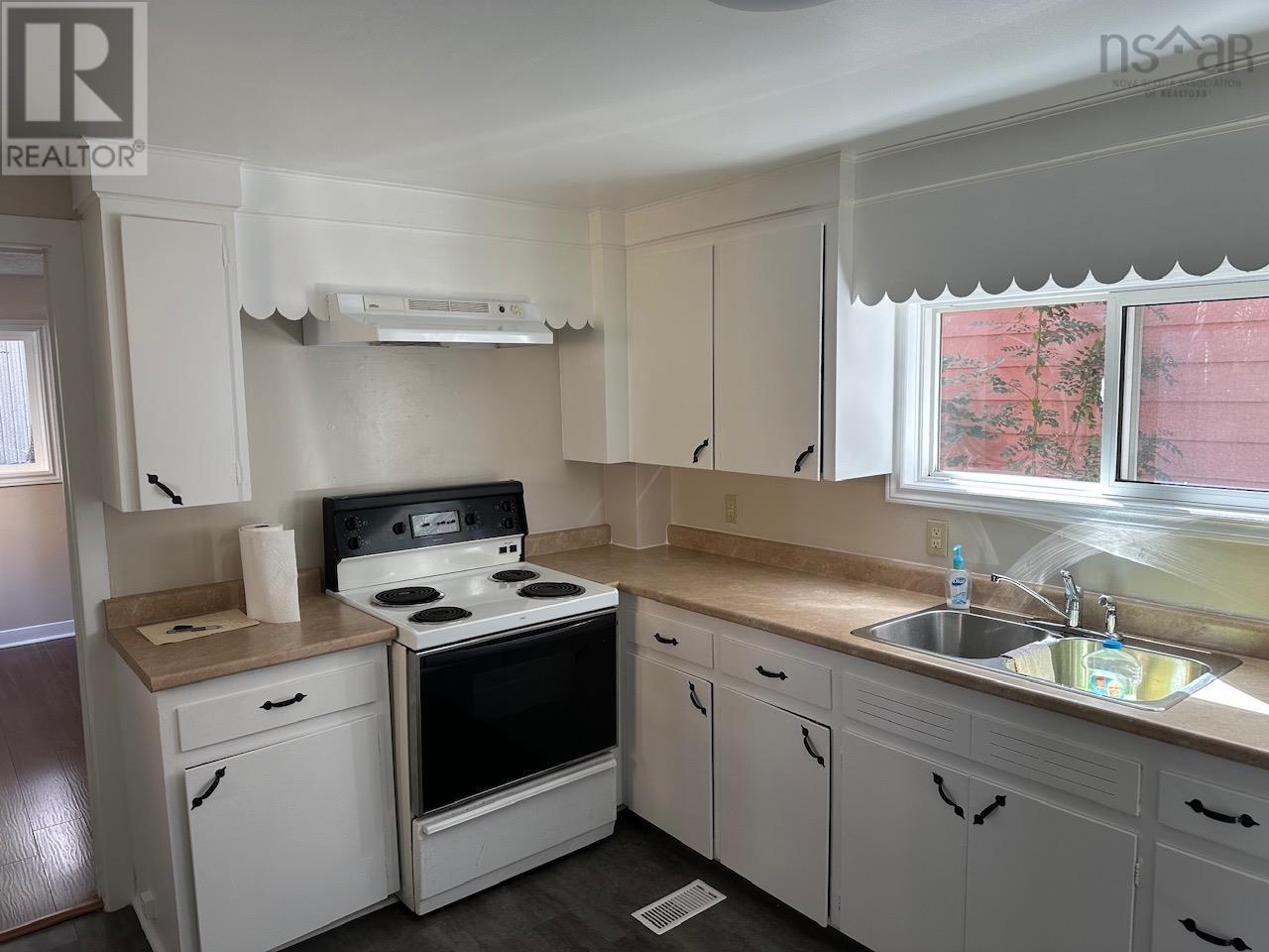 6162 Charles Street, Halifax, Nova Scotia  B3K 1L4 - Photo 8 - 202624297