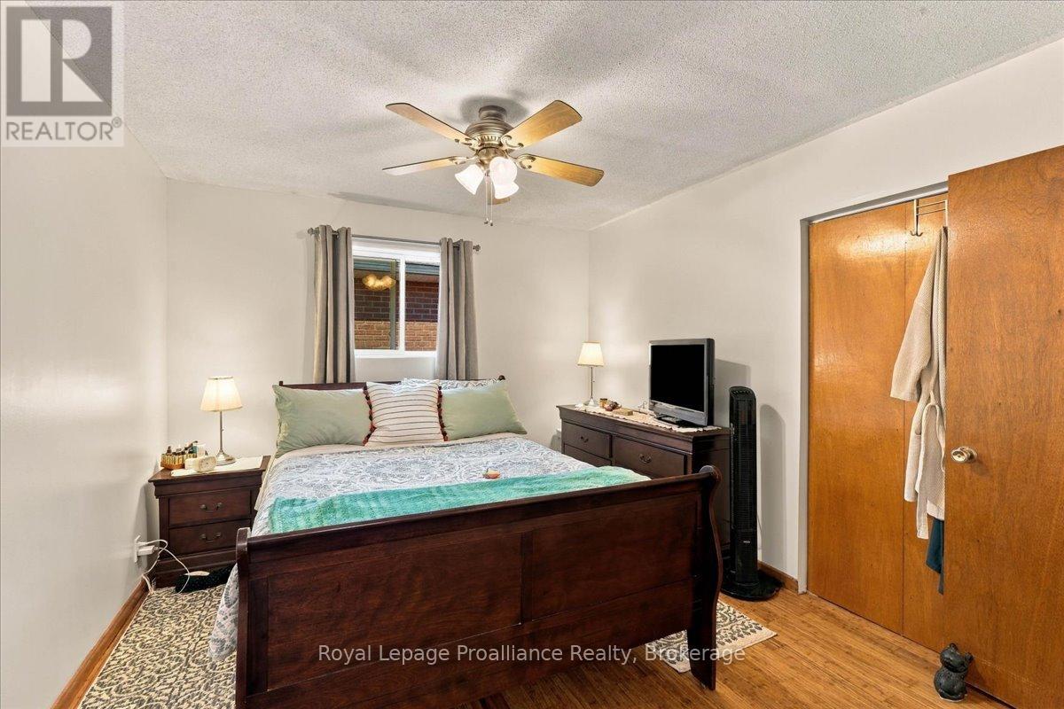 68 Tracey Street, Belleville, Ontario  K8P 2R8 - Photo 14 - X13825998
