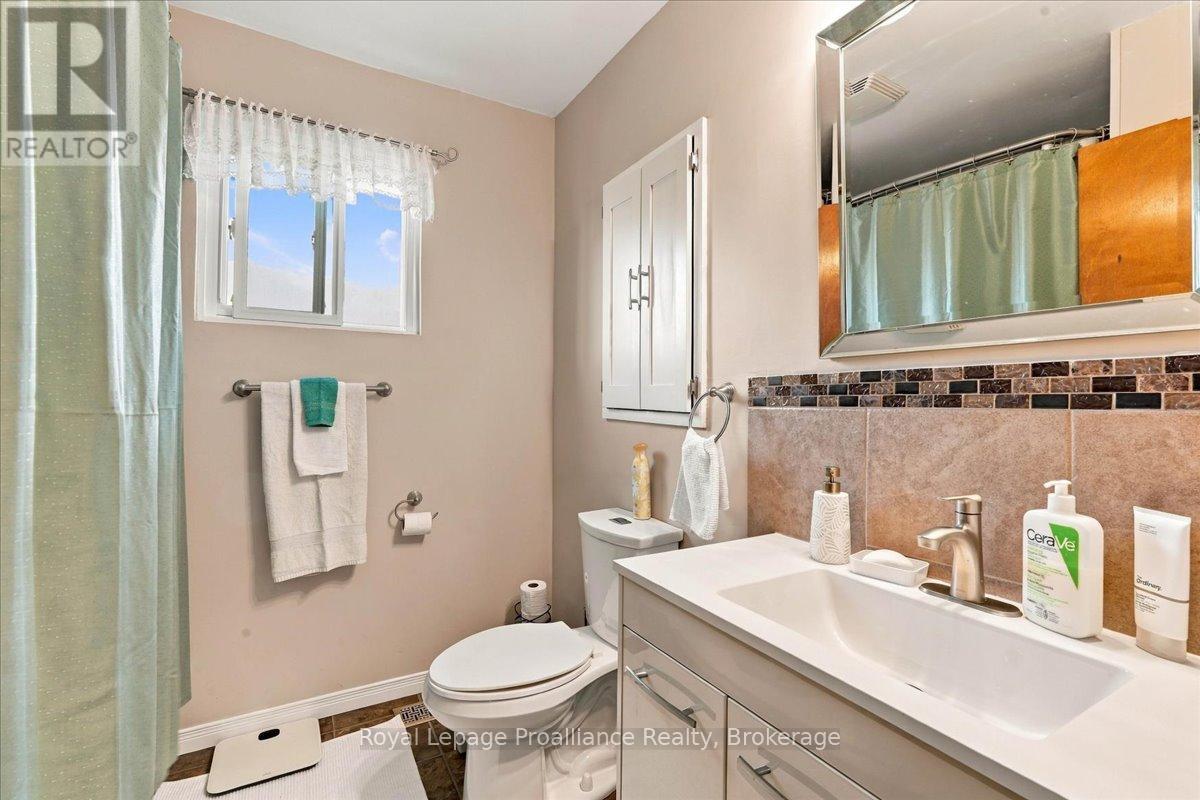 68 Tracey Street, Belleville, Ontario  K8P 2R8 - Photo 17 - X13825998