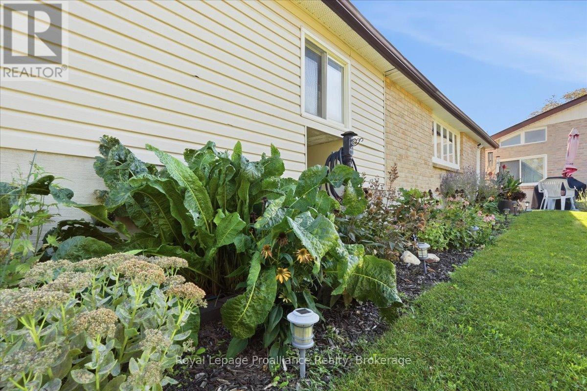 68 Tracey Street, Belleville, Ontario  K8P 2R8 - Photo 29 - X13825998