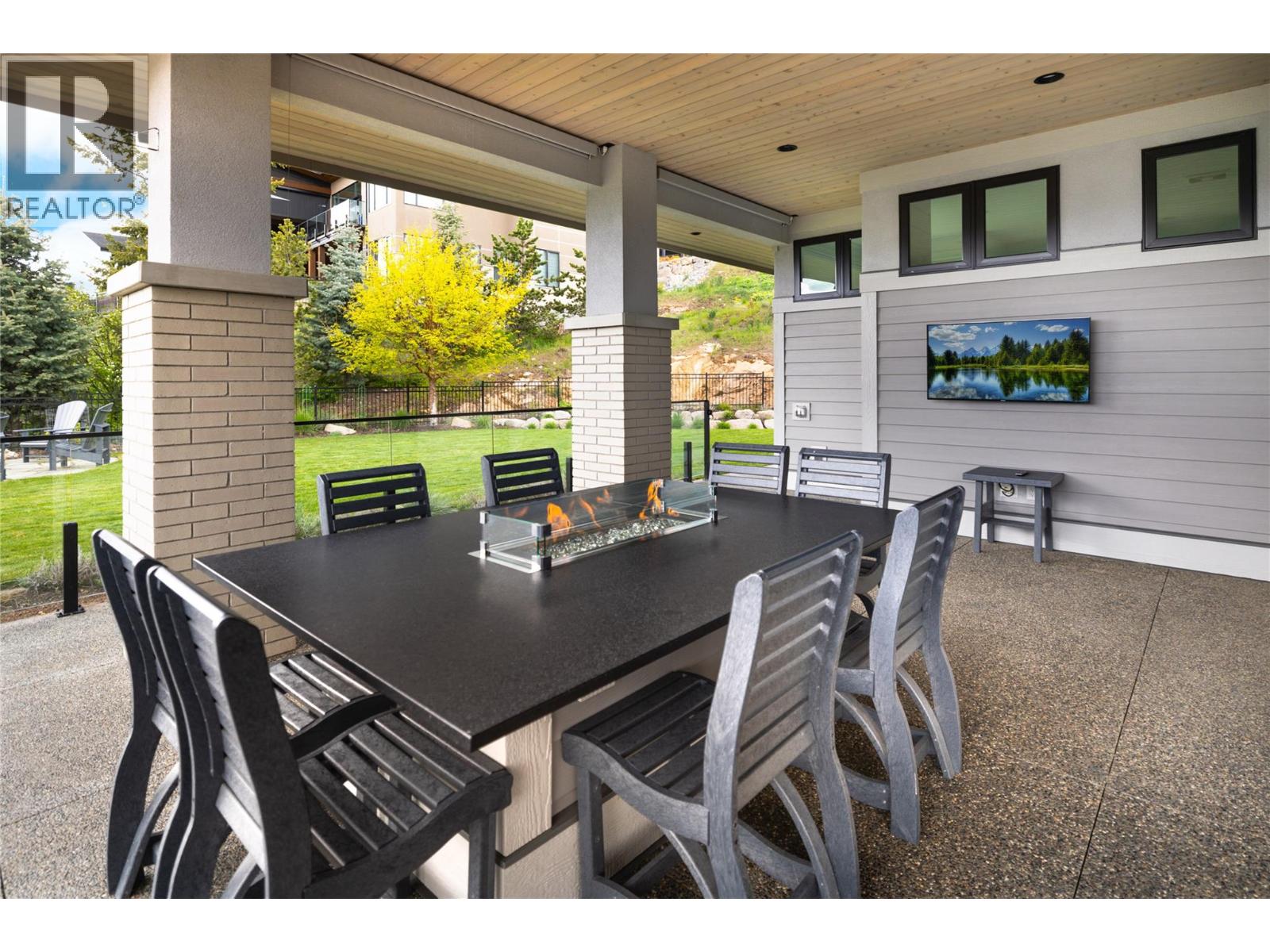 689 Birdie Lake Place, Vernon, British Columbia  V1H 2L3 - Photo 16 - 10377491