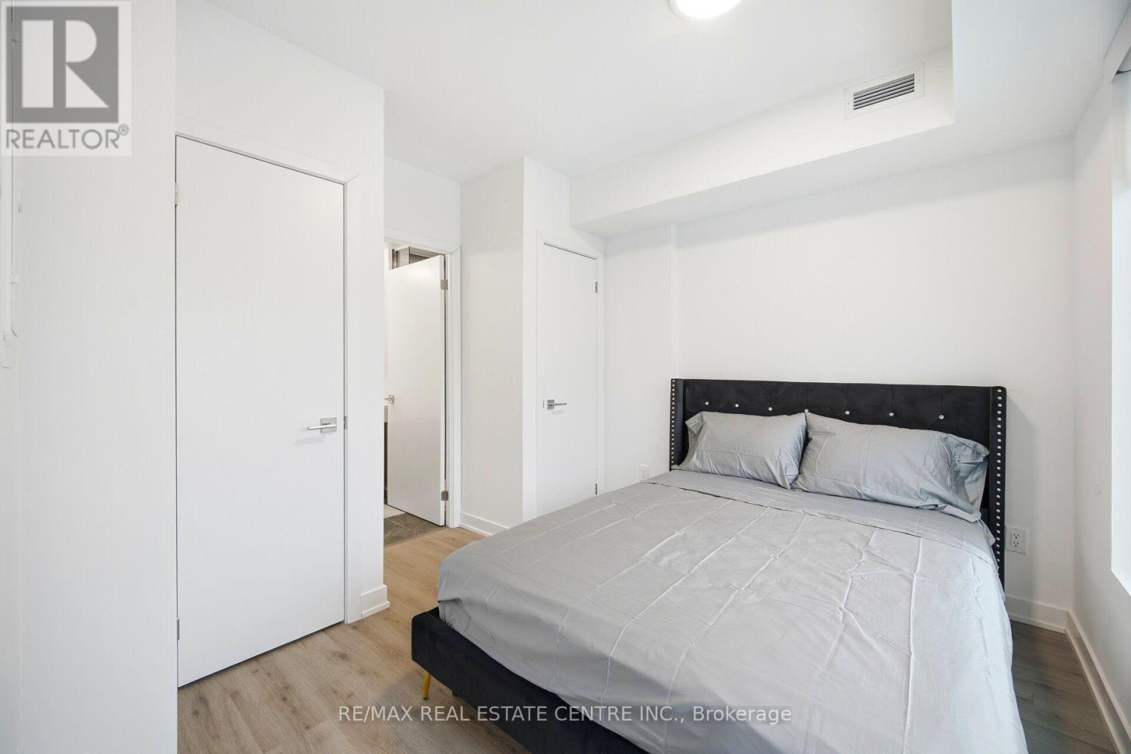 2715 - 252 Church Street, Toronto, Ontario  M5B 0E6 - Photo 18 - C13825934