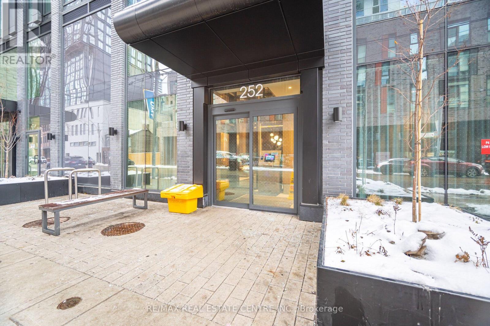 2715 - 252 Church Street, Toronto, Ontario  M5B 0E6 - Photo 3 - C13825934