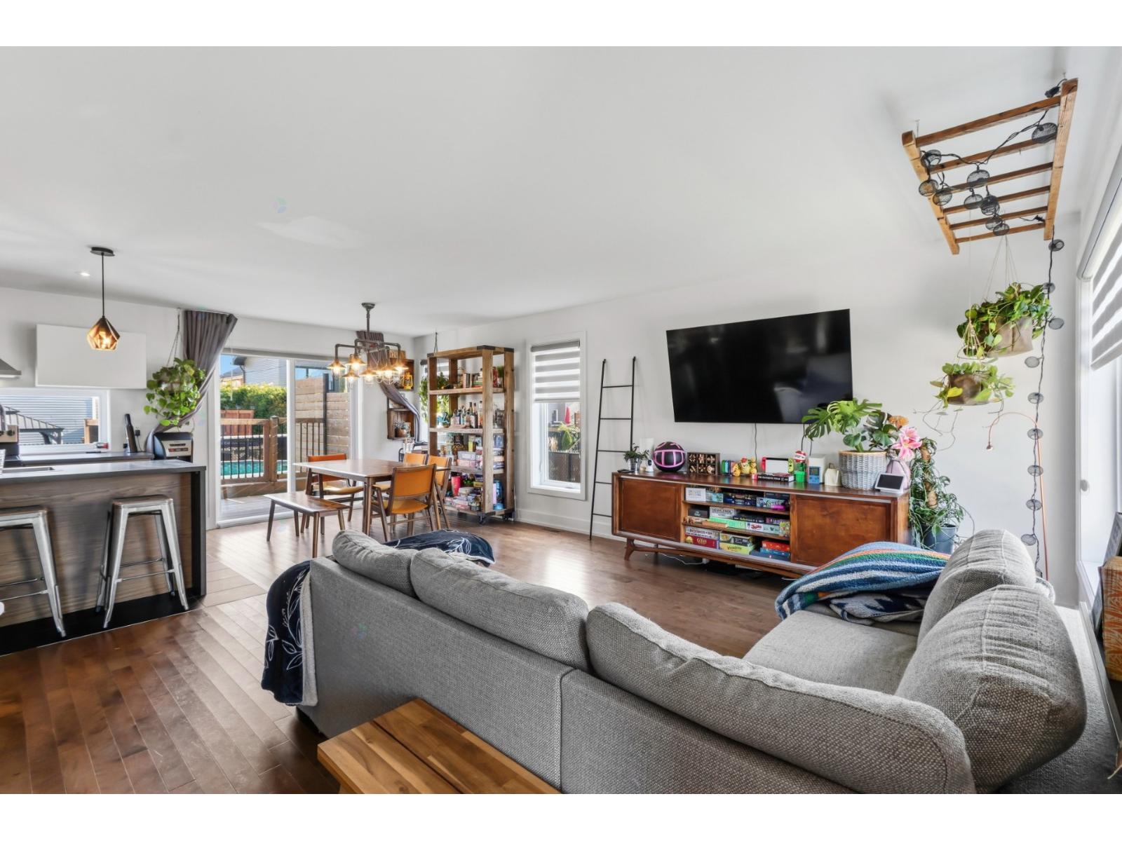1029 Rue de la Fougère Saint-Rémi Quebec Canada J0L2L0 5
