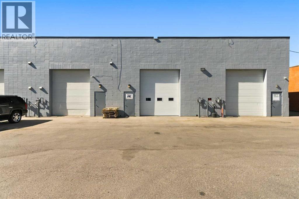 Bay 2, 2616 16 Street NE