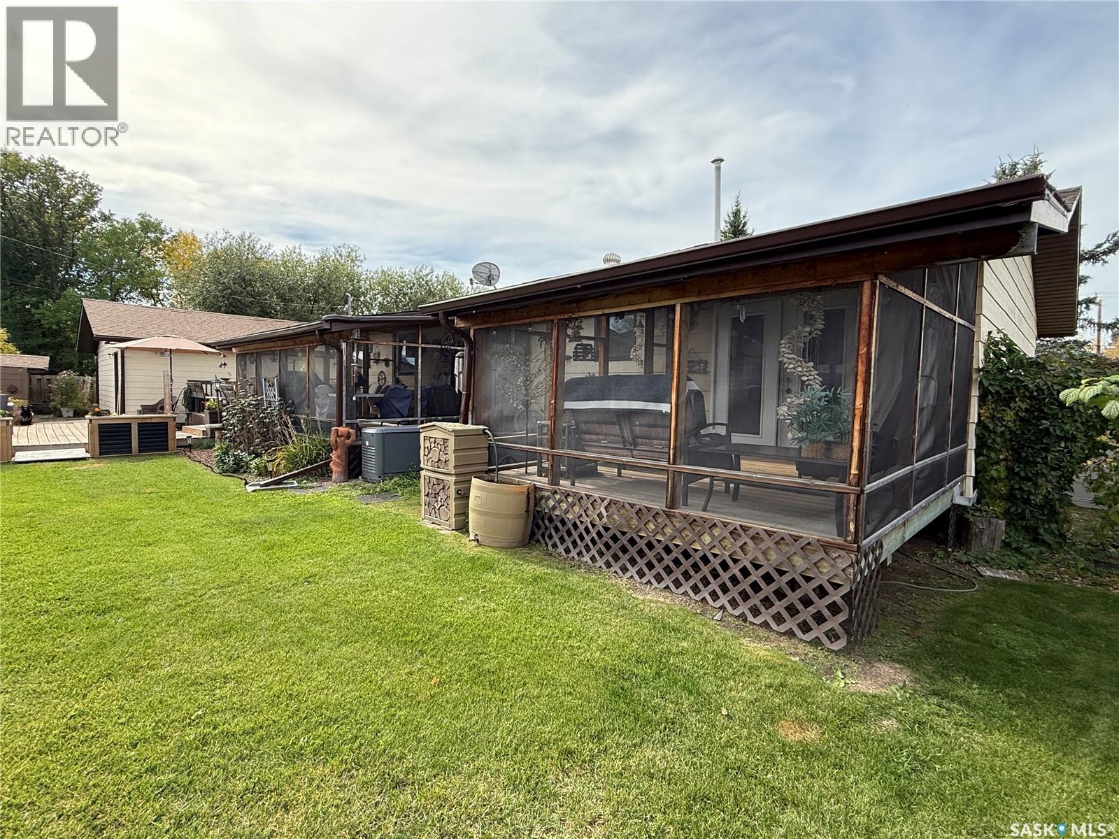 912 Railway Avenue, Loon Lake, Saskatchewan  S0M 1L0 - Photo 28 - SK049308
