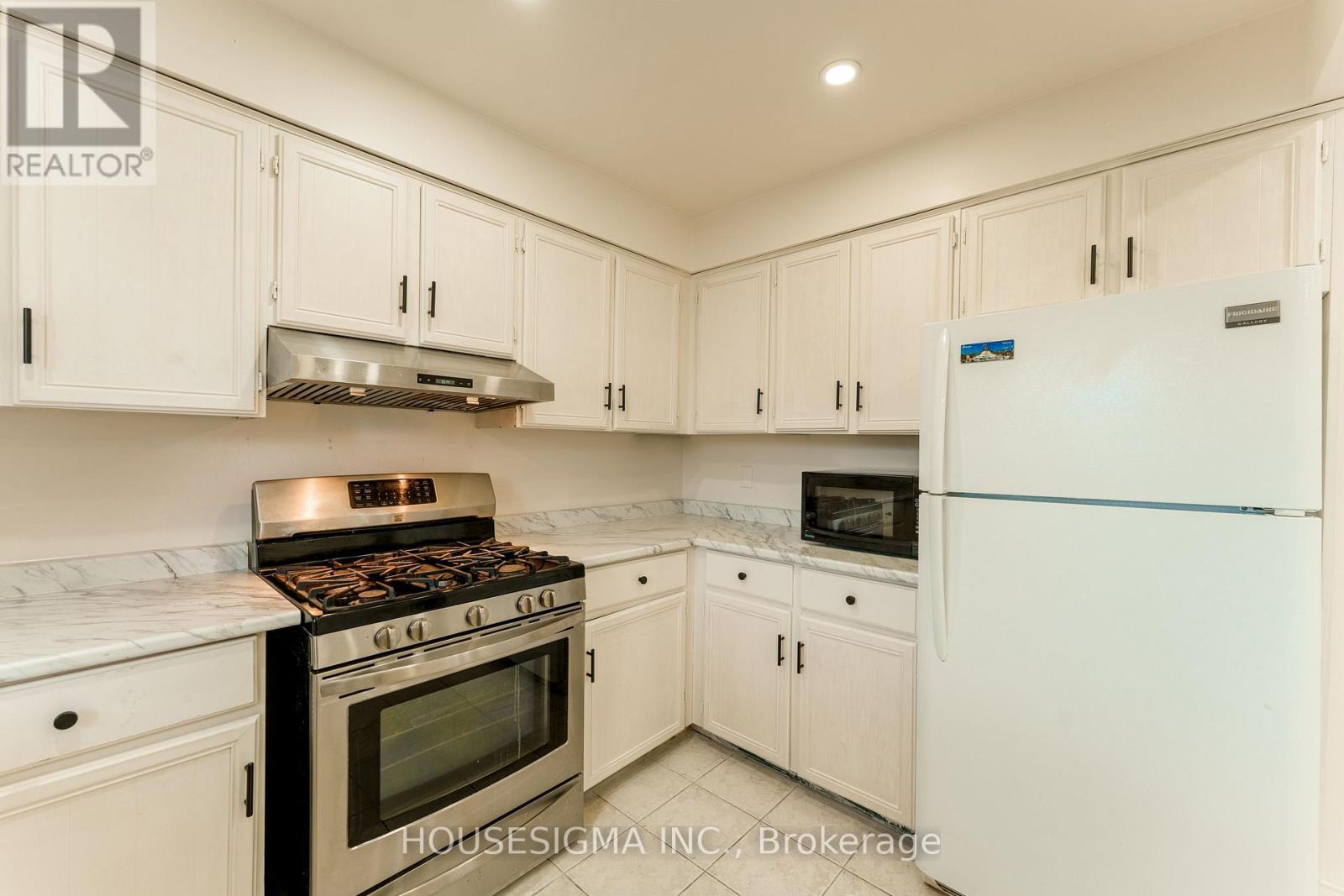 117 Rose Street, Barrie, Ontario  L4M 2T6 - Photo 9 - S13785300