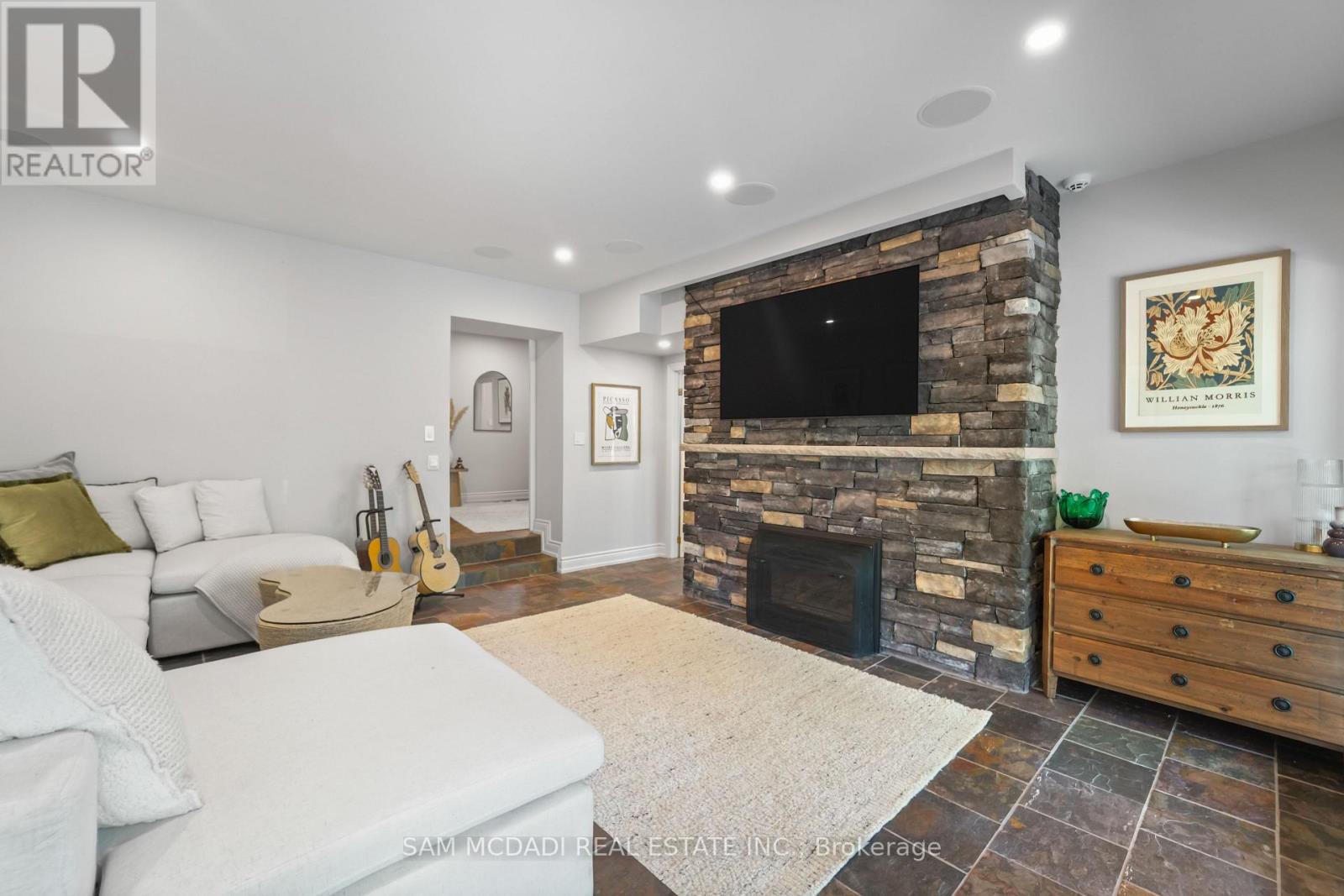 1273 Queen Victoria Avenue, Mississauga, Ontario  L5H 3H2 - Photo 30 - W13825940
