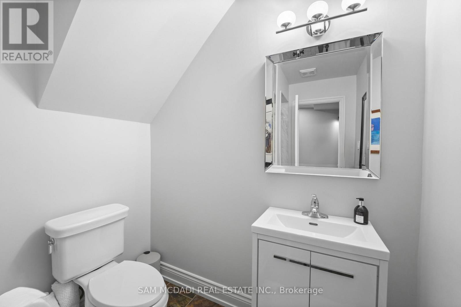 1273 Queen Victoria Avenue, Mississauga, Ontario  L5H 3H2 - Photo 32 - W13825940