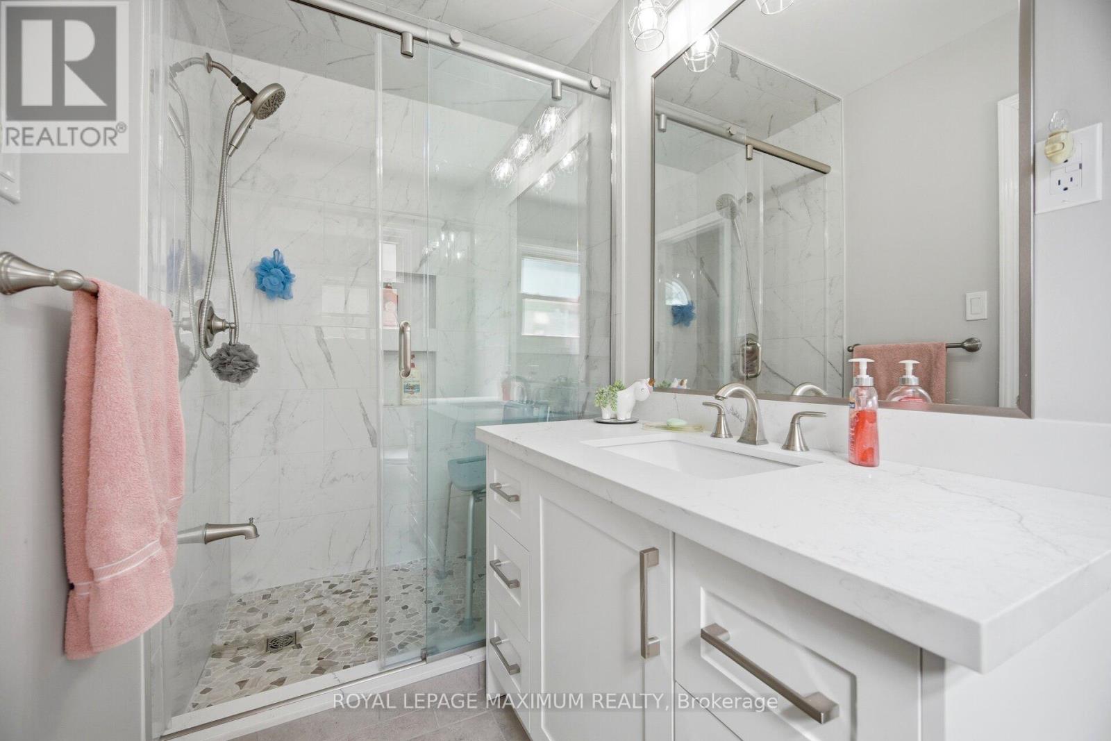 255 John Street, Toronto, Ontario  M9N 1K1 - Photo 24 - W13825956