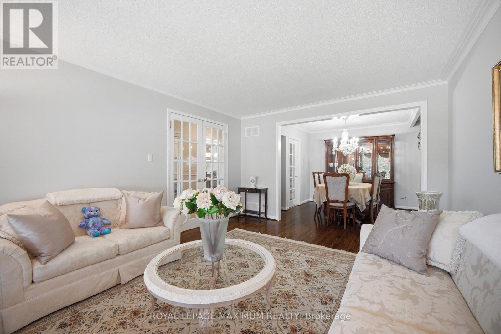 255 John Street, Toronto, Ontario  M9N 1K1 - Photo 8 - W13825956