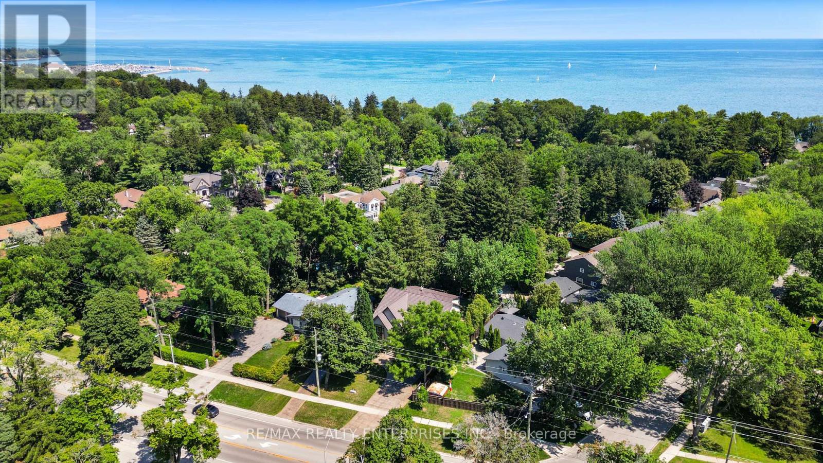 3168 LAKESHORE ROAD W Oakville (BR Bronte) Ontario Canada L6L1J6 2