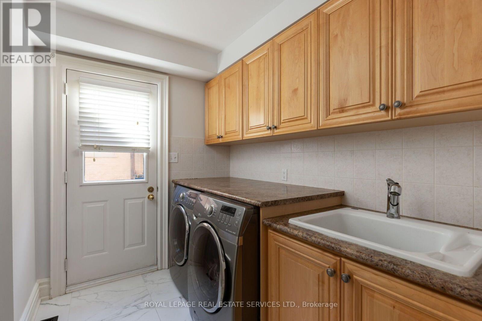 4279 Bridlepath Trail, Mississauga, Ontario  L5L 3K3 - Photo 17 - W13826074