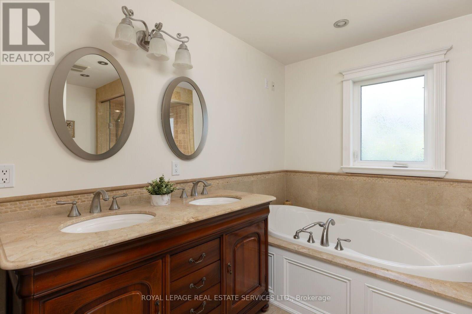 4279 Bridlepath Trail, Mississauga, Ontario  L5L 3K3 - Photo 20 - W13826074