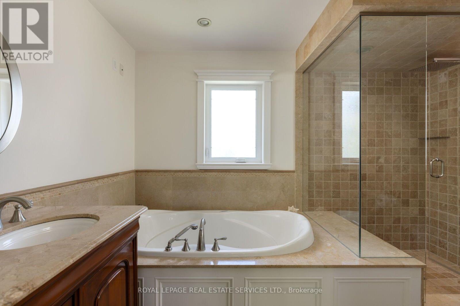 4279 Bridlepath Trail, Mississauga, Ontario  L5L 3K3 - Photo 21 - W13826074