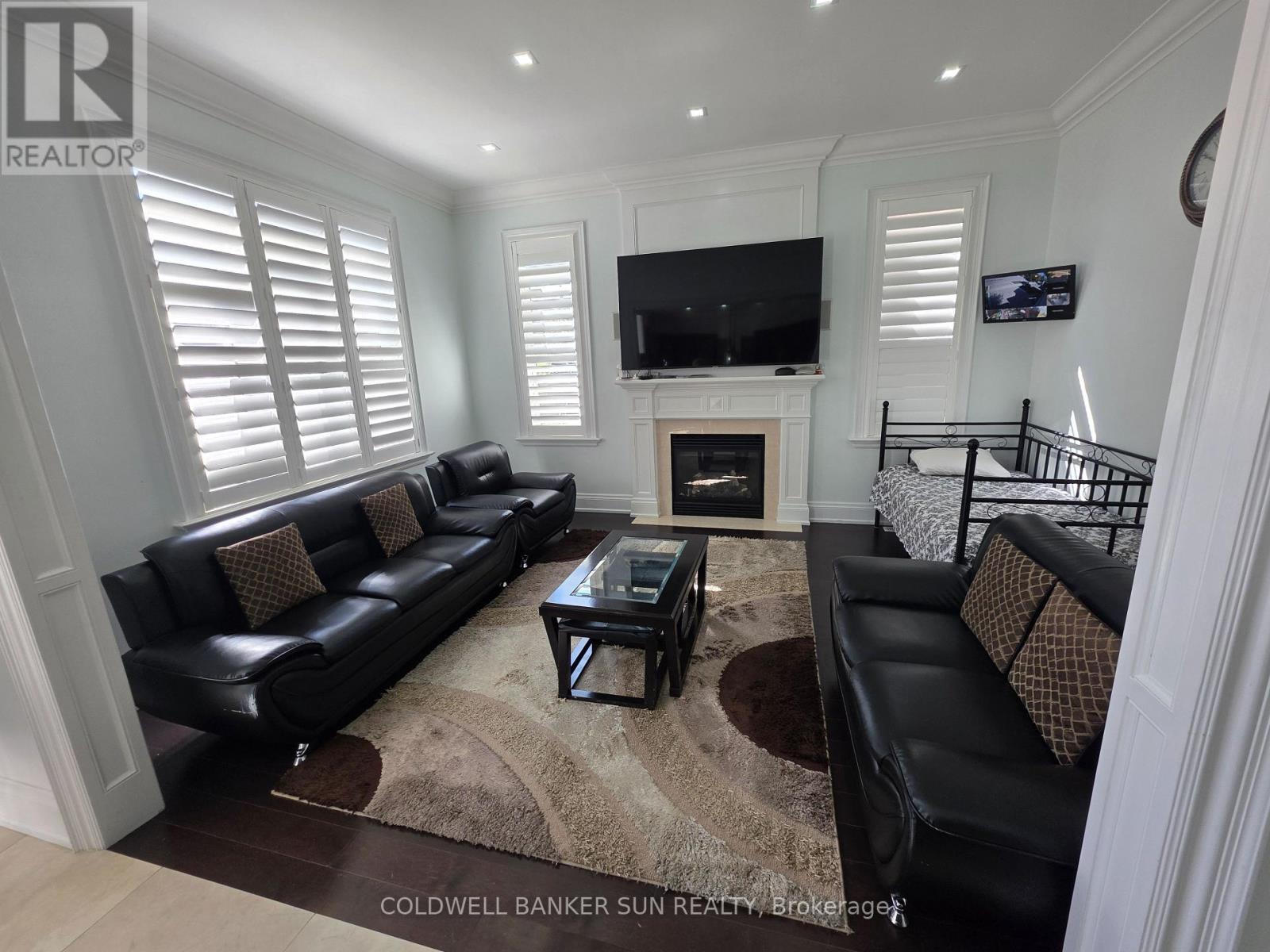 76 Cedarholme Avenue, Caledon, Ontario  L7C 3S9 - Photo 15 - W13826110