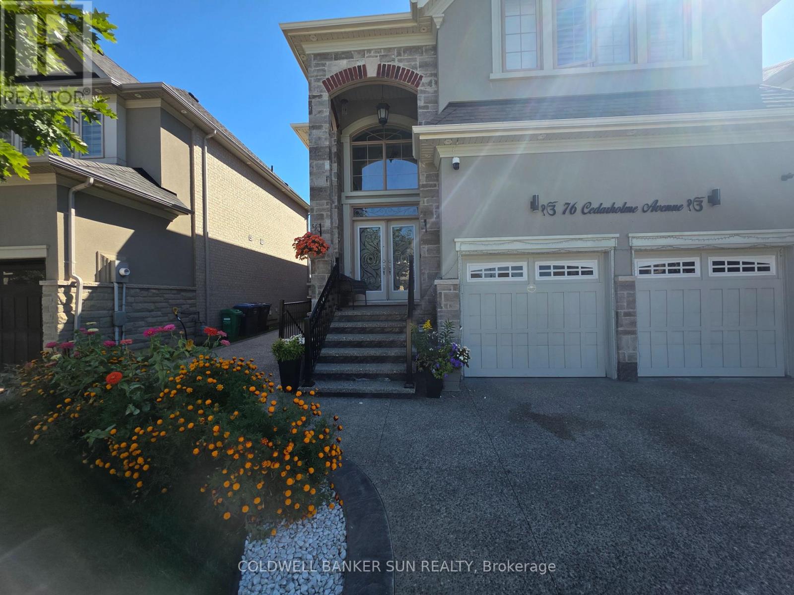 76 Cedarholme Avenue, Caledon, Ontario  L7C 3S9 - Photo 2 - W13826110