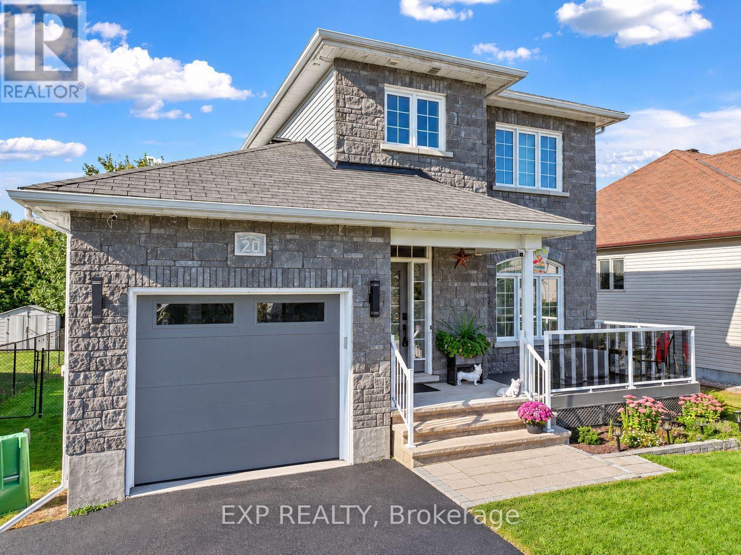 20 DUNE STREET, Russell, Ontario