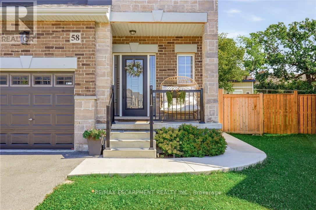 58 Starling Drive, Hamilton, Ontario  L9A 0C5 - Photo 2 - X13825954