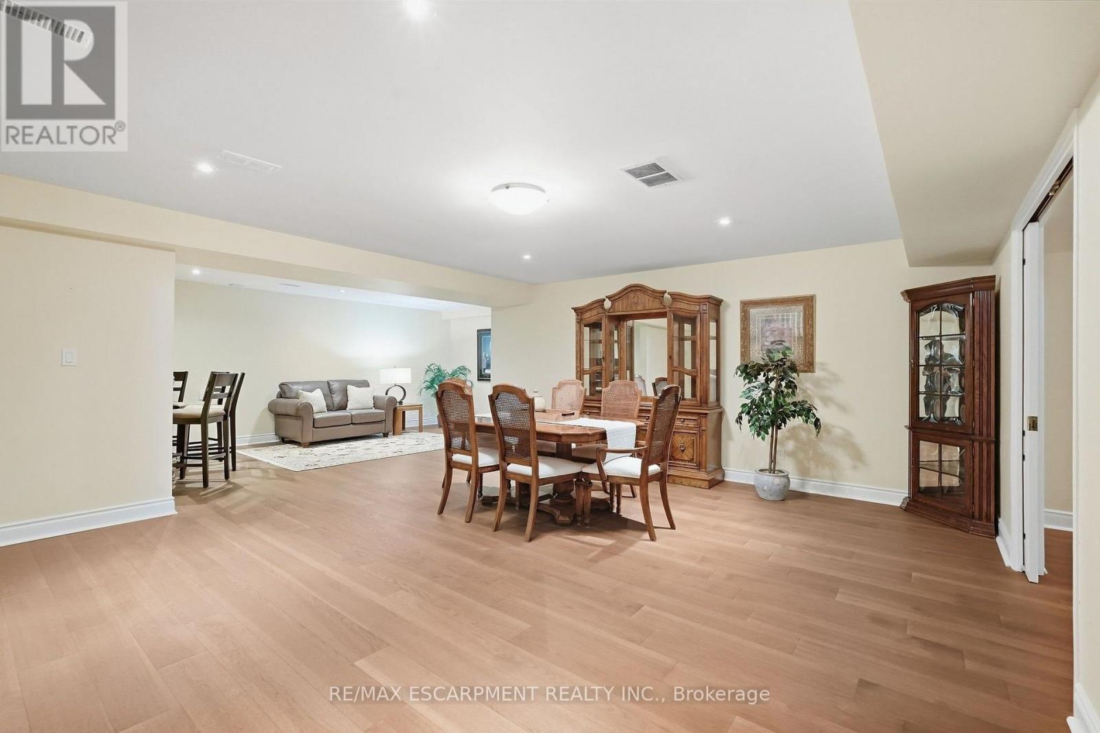 4 Summit Drive, Hamilton, Ontario  L8B 0E4 - Photo 32 - X13825988