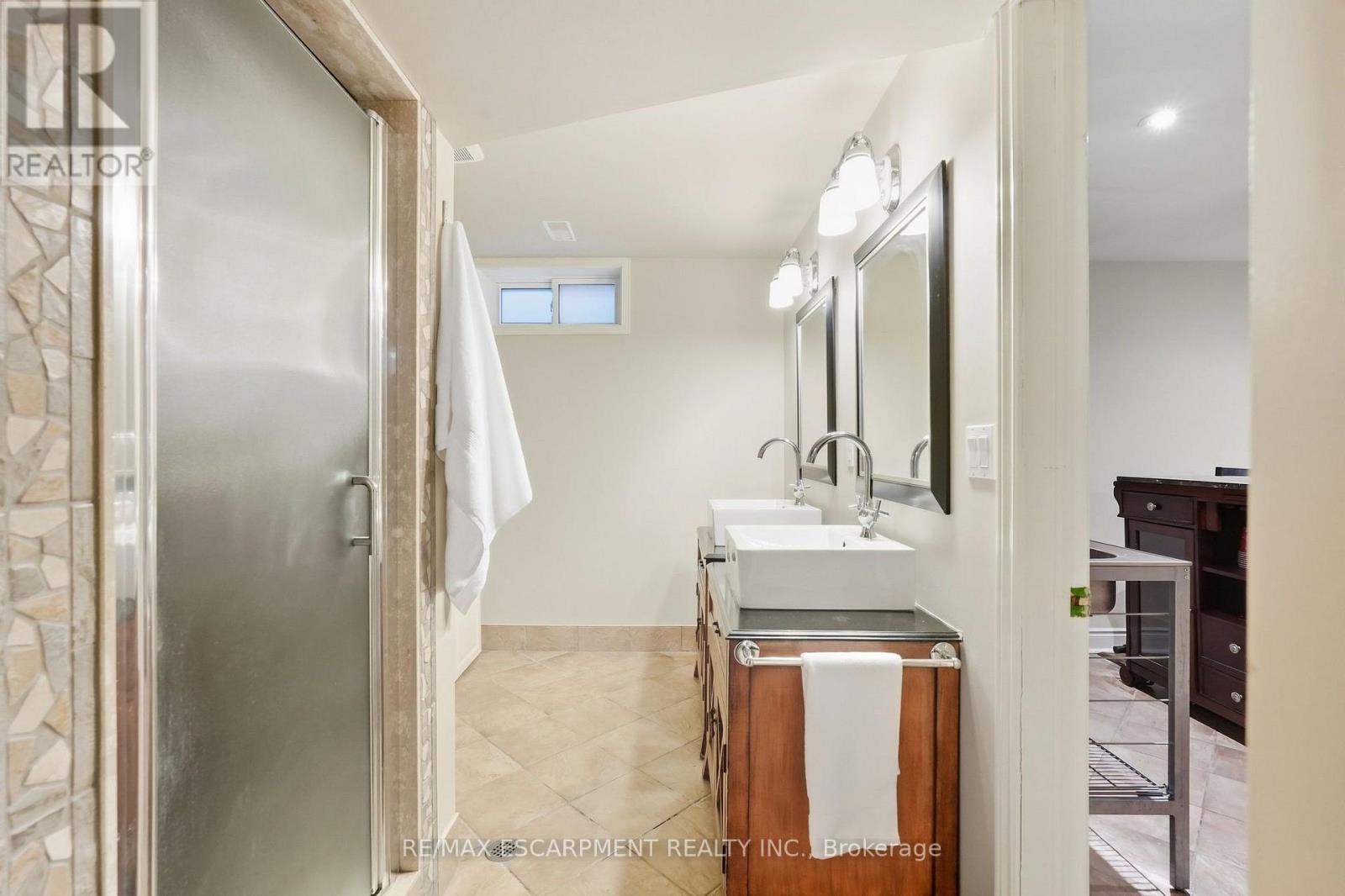 4 Summit Drive, Hamilton, Ontario  L8B 0E4 - Photo 39 - X13825988